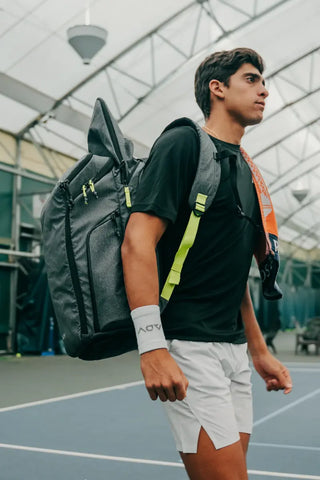 A Beginner's Guide to Selecting Tennis Gear