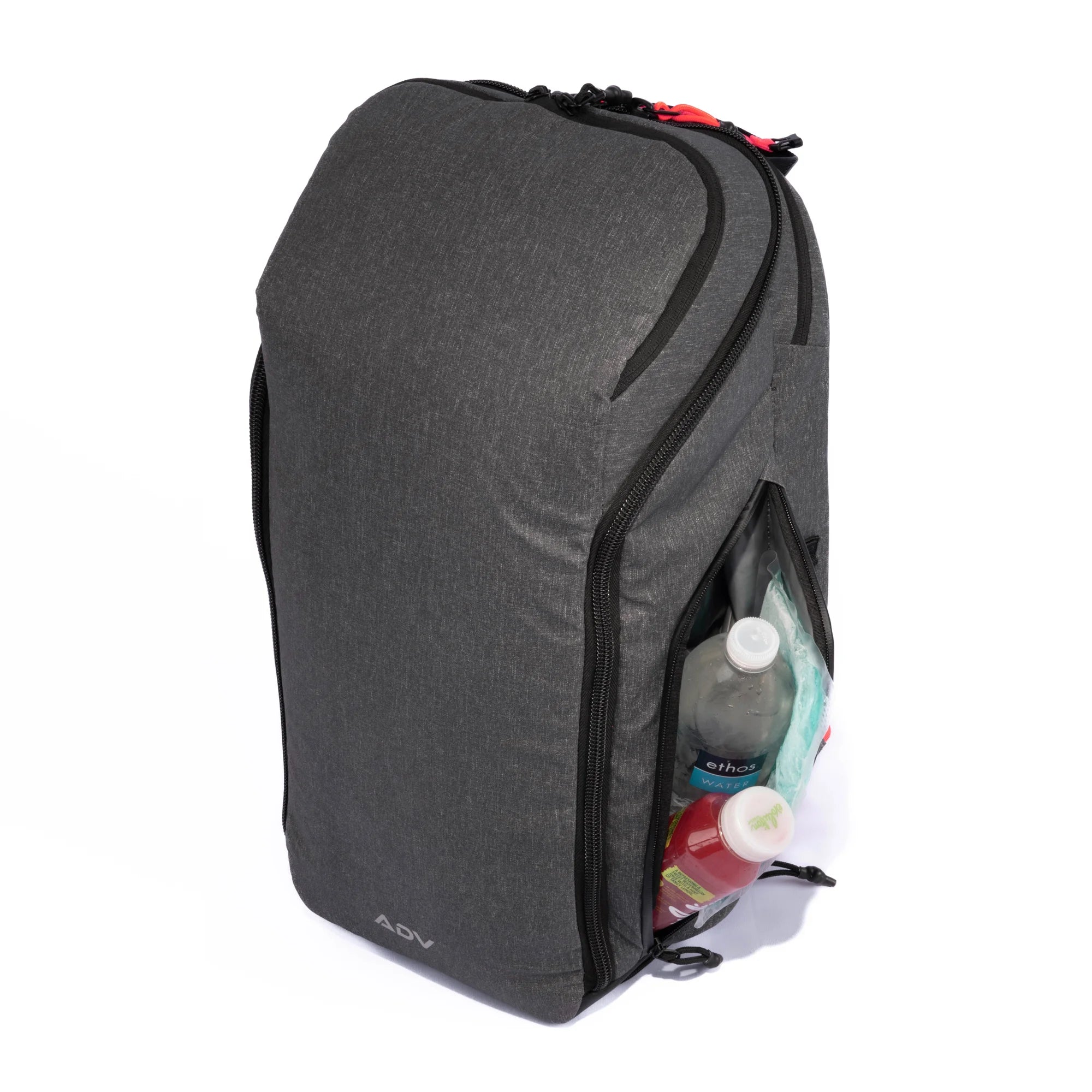 Gray tennis bag with side compartments holding bottles, featuring a modern design and red zipper accents.